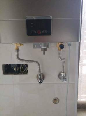 燃气热水器怎么接