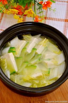 白菜萝卜豆腐汤
