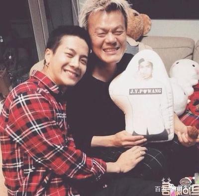 谜尚红bb 痘痘肌