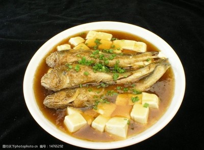 小黄鱼炖豆腐