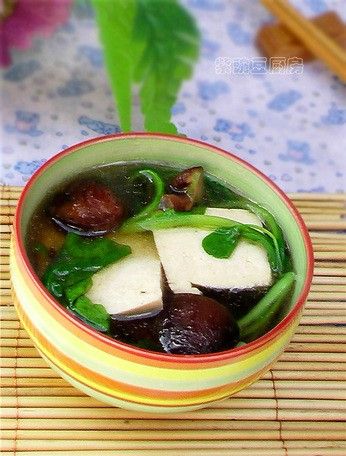 香菇白菜豆腐汤