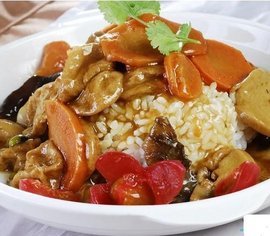 胡萝卜香菇鸡丁烩饭