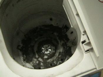 洗衣机底盘漏水