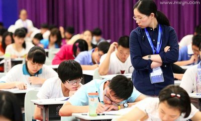 做梦梦到考试迟到
