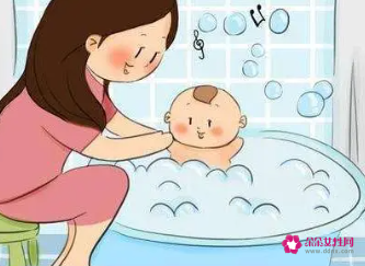 四个月宝宝如何抱
