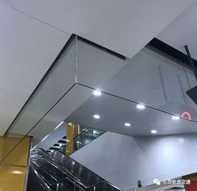 玻璃挡烟垂壁价格