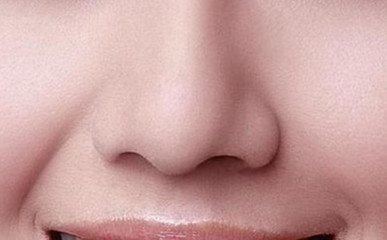 女人鼻梁有节什么命