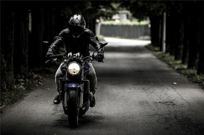 孕妇梦见坐摩托车