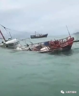 船舶失事图片