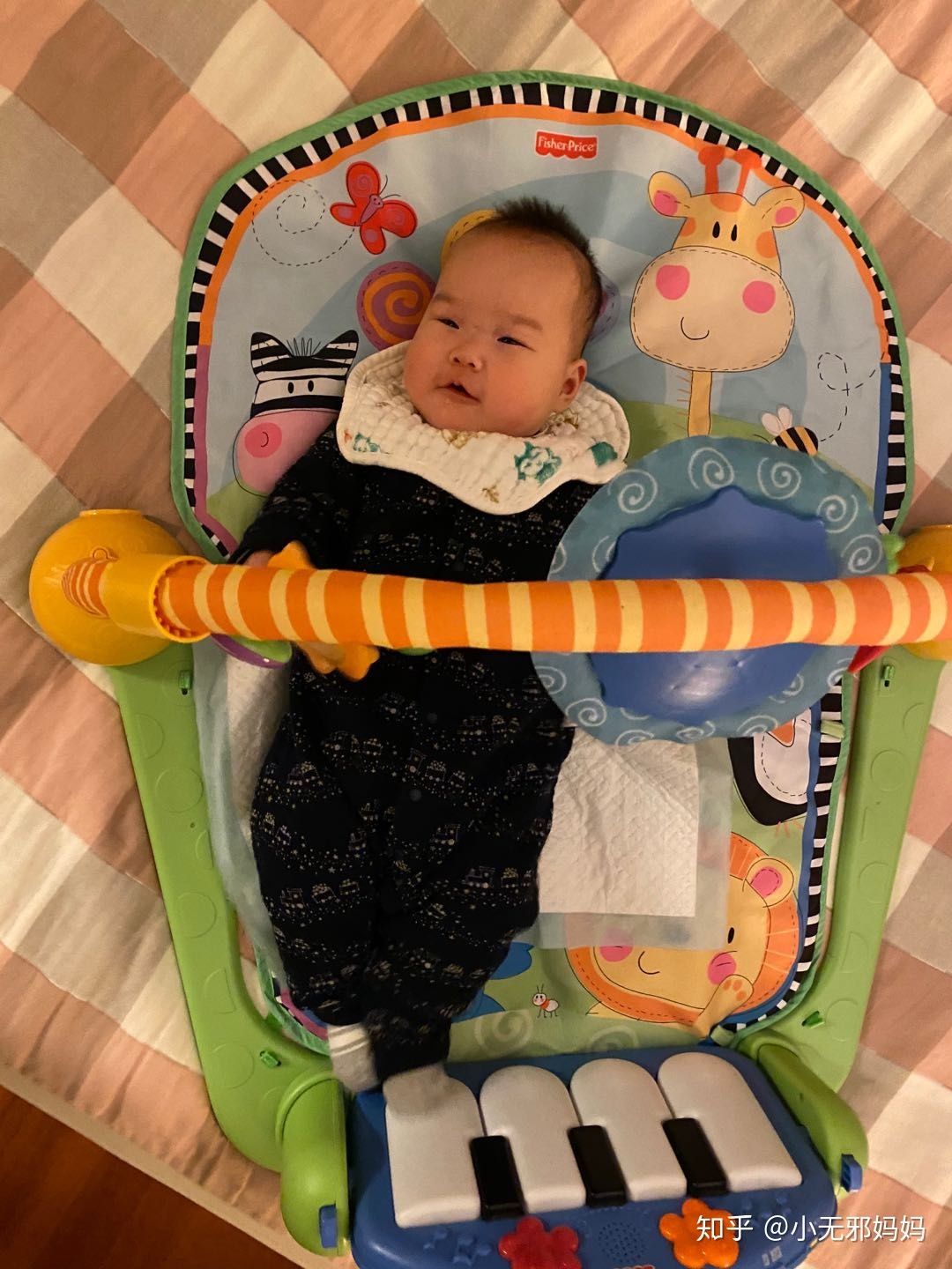 两个月的宝宝可以坐着吗