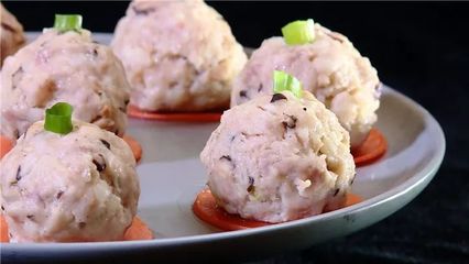 淮山香菇面粉鸡蛋丸子