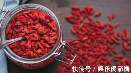 月子里可以吃枸杞吗