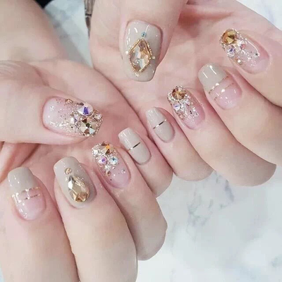 美容美甲学校哪个好