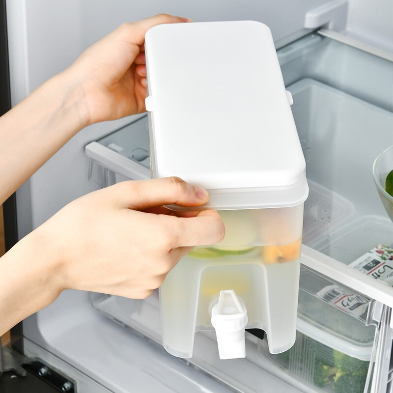 家用塑料水桶装凉水行吗