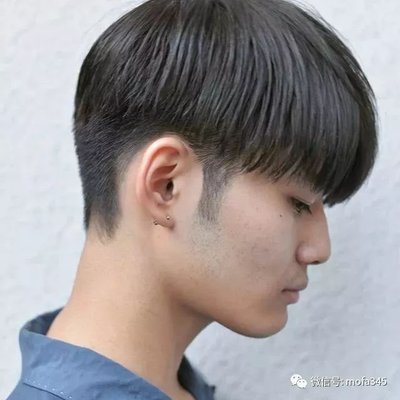 男生发型两边掏空分层