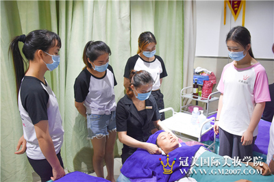 宝安美容学校