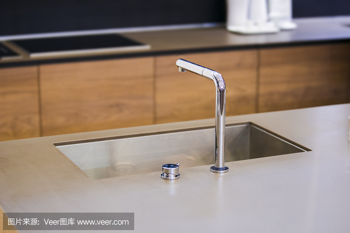厨房水龙头管道