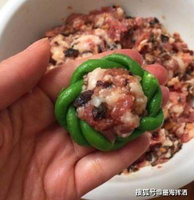 如何调豆角香菇饺子馅