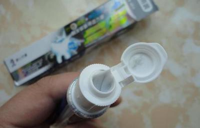 什么牙膏去痘痘最好
