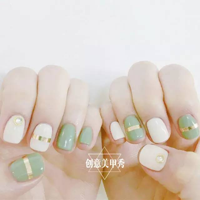 百搭美甲
