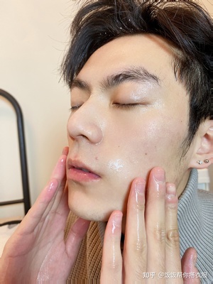 喜欢有痘痘的男生