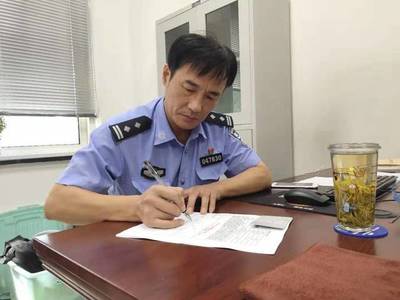 怎么当好民警政治指导员