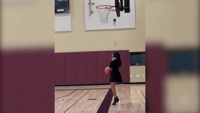 打篮球穿裙子好看吗