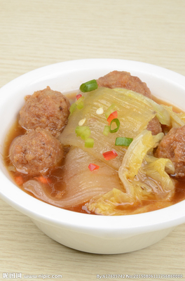 大白菜烧狮子头
