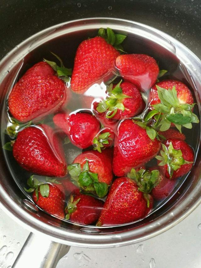 草莓的正确清洗方法