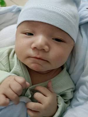 宝宝爱吐奶是什么原因