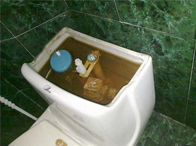 马桶里面漏水