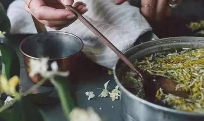 咳嗽能喝金银花露吗