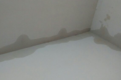 卫生间墙面漏水怎么办