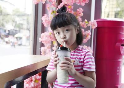 一岁宝宝可以喝奶茶吗