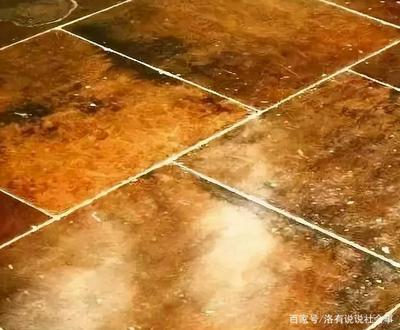 地板砖烧黄了怎么去除