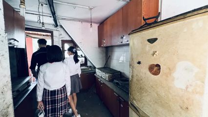 老房子一楼厨房管道堵塞