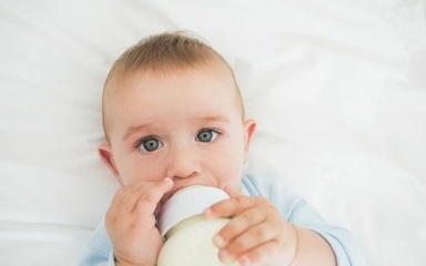 3个月的宝宝一次可以吃多少奶
