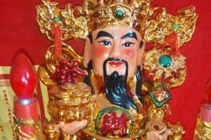 做梦梦见给财神爷上香