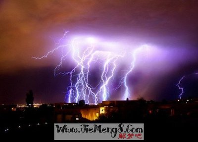 解梦梦见下雨