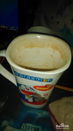 如何去除玻璃杯子里的茶垢