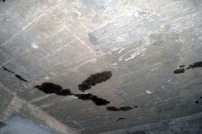 楼板被打穿怎么赔偿