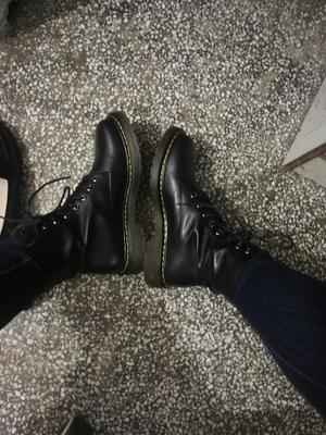 男马丁靴搭配