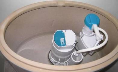 清洗马桶水箱