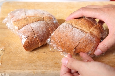 冷冻的面包吃的时候应该怎么处理