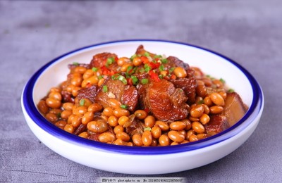黄豆焖肉粒的做法大全家常