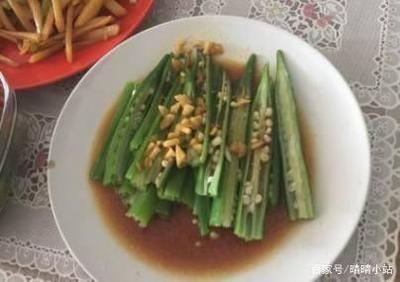 蒜苔洋葱炒肉做法大全家常