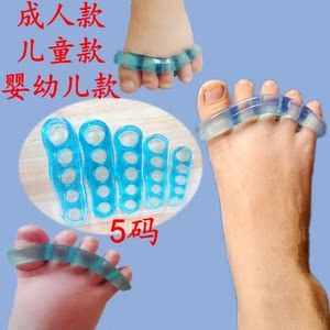 宝宝脚趾重叠图片