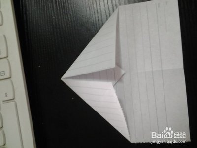 叠纸飞机的过程