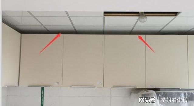 定做的橱柜里面垫什么区别