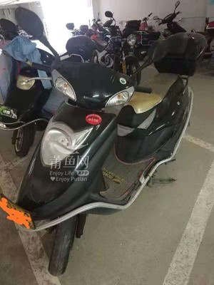 摩托车可以带牌过户吗